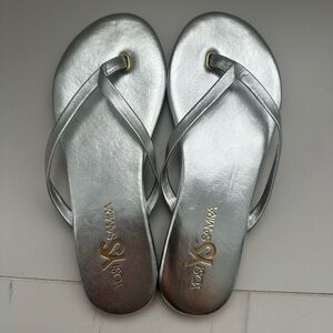 Yosi Samra Silver Flip Flops size 6